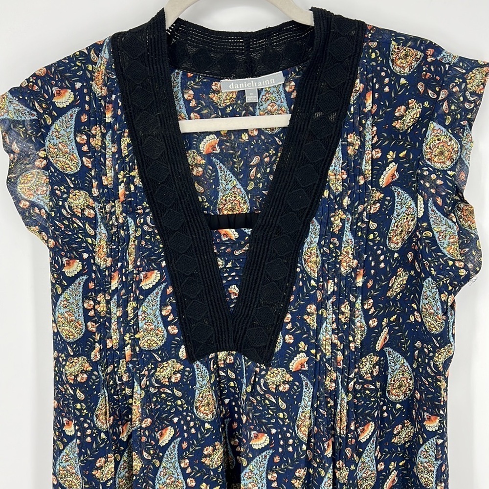 Daniel Rainn Lenora V-Neck Paisley Sheer V-Neck Blouse  Cap Sleeve  Sz Me
